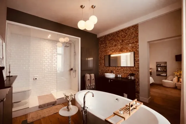 Luxe kamer met bad bij B&B Hasselt