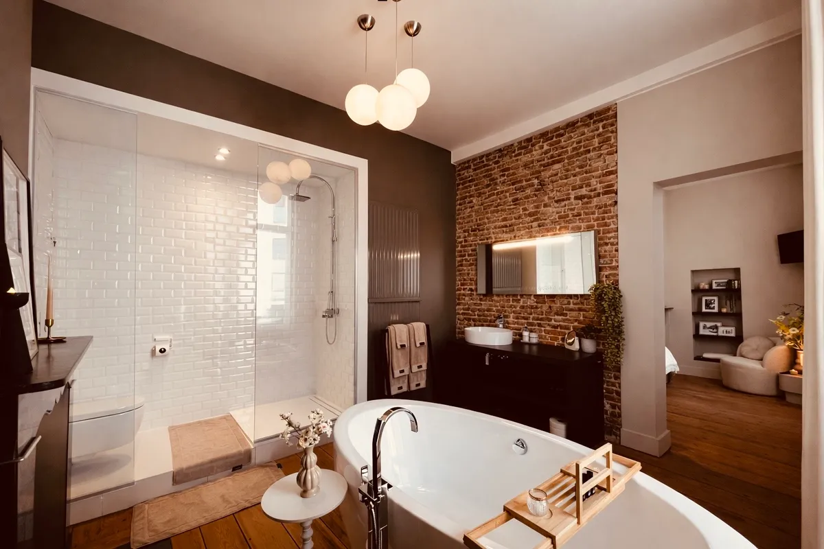 Boutique luxury double with bath