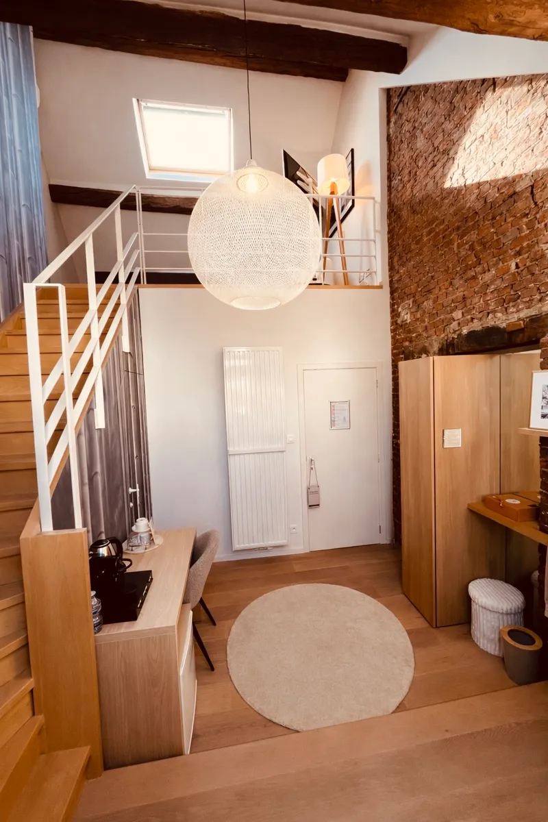 Skylight mezzanine