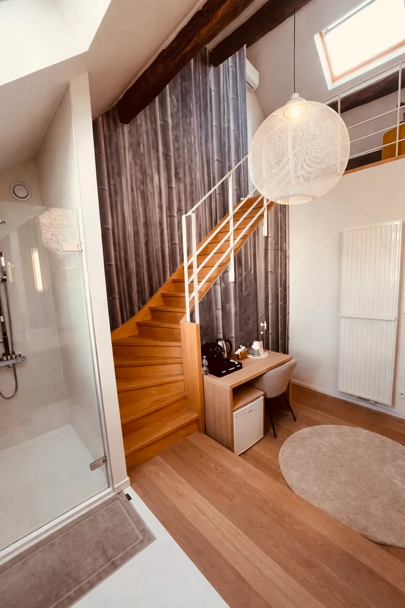 Skylight mezzanine