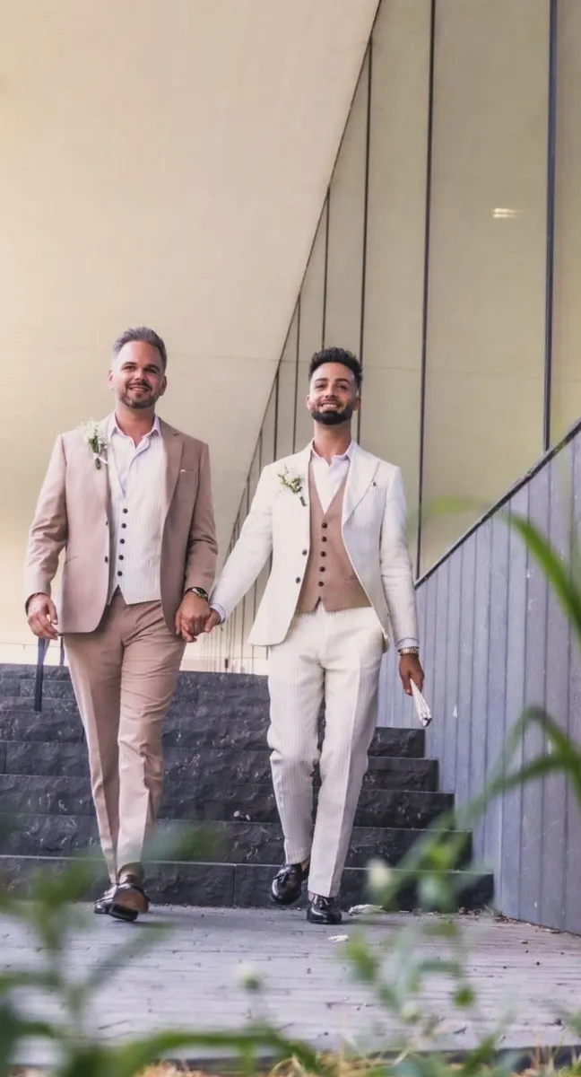 De eigenaars van B&B DeuxHommes Hasselt